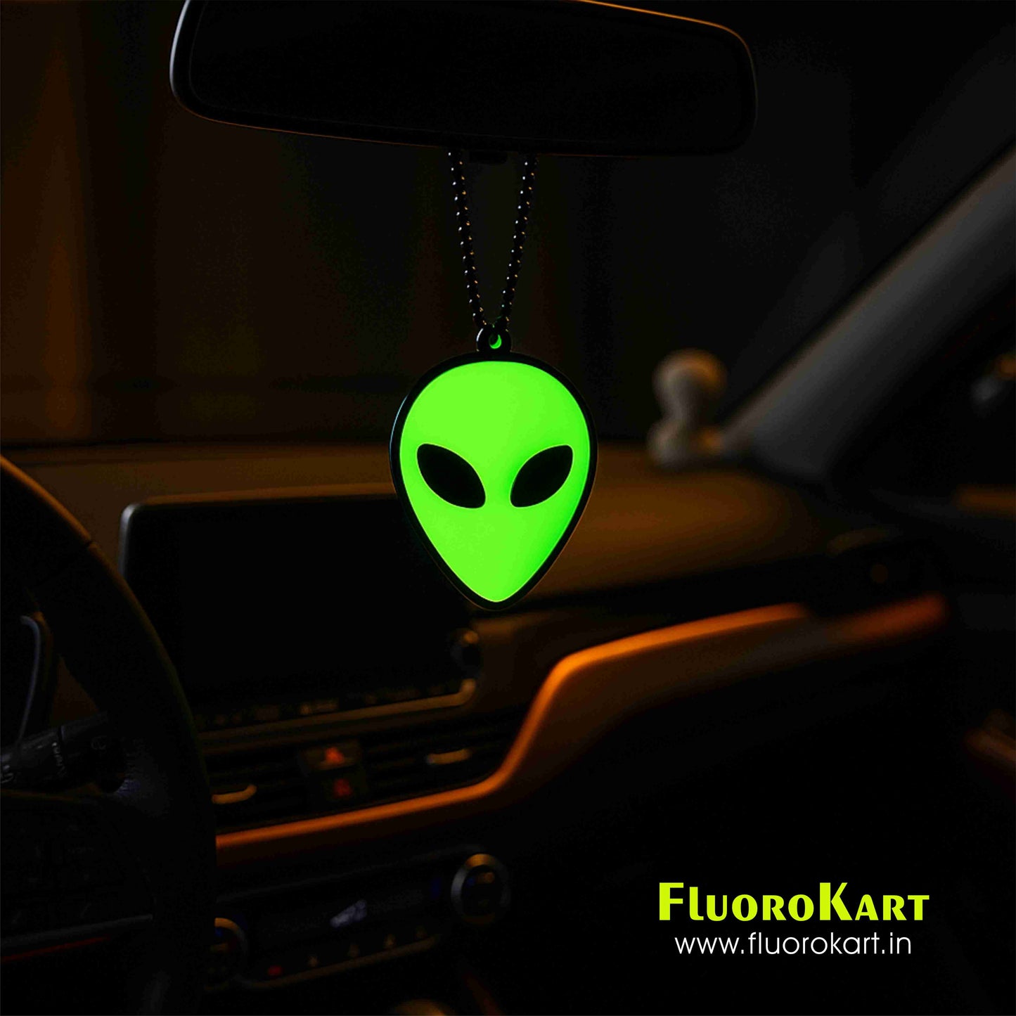 Alien Head – Fluorescent Car Mirror Hanging Charm